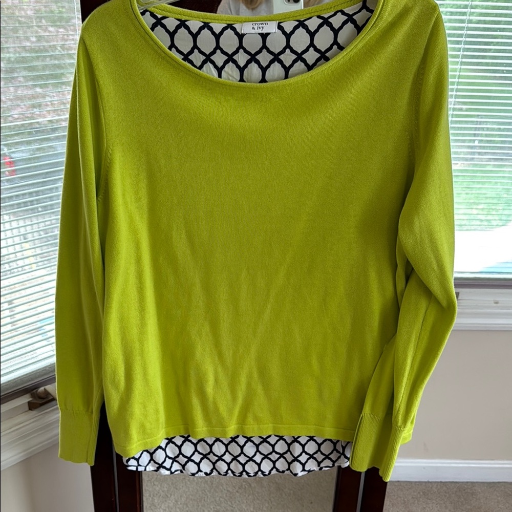 Crown & Ivy Green Crew Neck Sweater with Geometric Trim